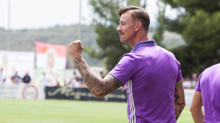 Một nguồn tin từ nội bộ Real Madrid cho biết, Chủ tịch Florentino Perez đã chấm Guti thay thế Zidane.