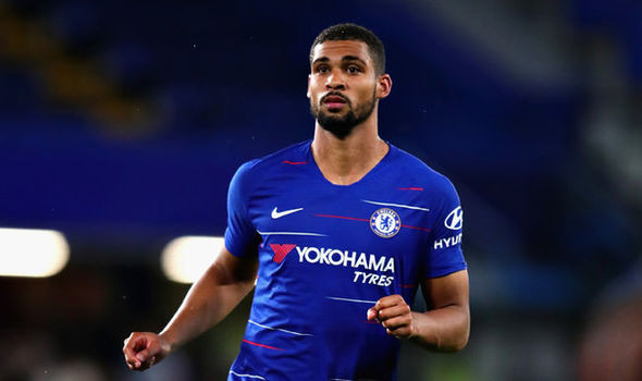 Để có thể có được kinh phí cũng như chỗ trống để đón những ngôi sao mới, Chelsea rất có thể sẽ thanh lý ít nhất 5 cái tên trong tháng 01/2019.