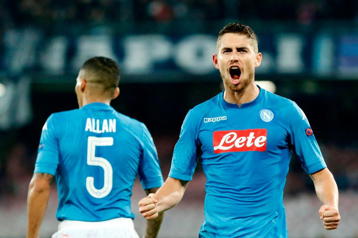 Chuyển nhượng cầu thủ từ Liverpool, sau khi mất Emre Can, Jurgen Klopp nhắm tới Jorginho của Napoli để khỏa lấp chỗ trống.