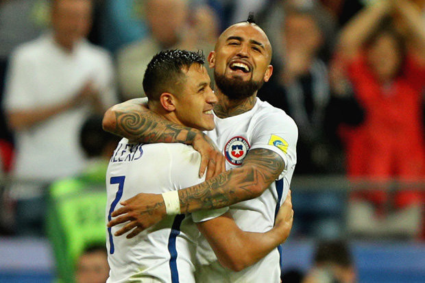 Tin chuyển nhượng bóng đá từ nhà báo Maks Cardenas tuyên bố, MU quan tâm đến việc ký Arturo Vidal. Ảnh: Goal