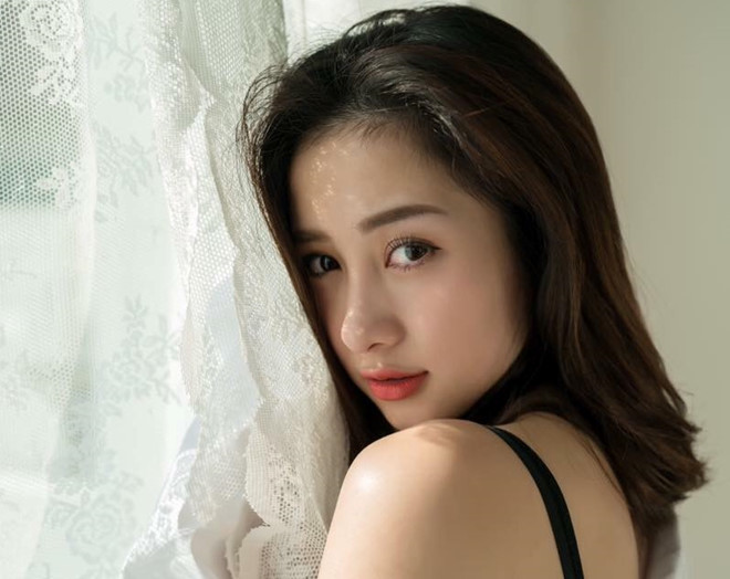 Mới đây, người hâm mộ phát hiện ra sức hút của Jun Vũ đã vươn ra khỏi Việt Nam và lan tỏa đến Hàn Quốc khi báo chí xứ Kim Chi không ngớt dành cho hot girl 9X này những mỹ từ như "thiên thần Việt Nam", "con gái Việt Nam hot quá".