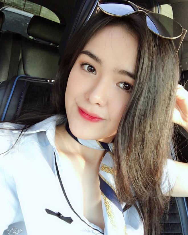 Vẻ đẹp ấn tượng của nữ sinh trường THPT Trần Phú - Hà Nội giúp cô gây ấn tượng với nhiều người và trở nên nổi tiếng trên MXH.