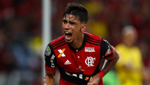 Theo ESPN, AC Milan đã đánh bại sự cạnh tranh đến từ PSG trong thương vụ cầu thủ 21 tuổi của Flamengo là Lucas Paqueta.