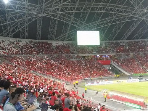 Hơn 30 nghìn cổ động viên đến sân chắc chắn sẽ hài lòng khi Singapore giành chiến thắng trước đối thủ cạnh tranh tấm vé đi tiếp là Indonesia.