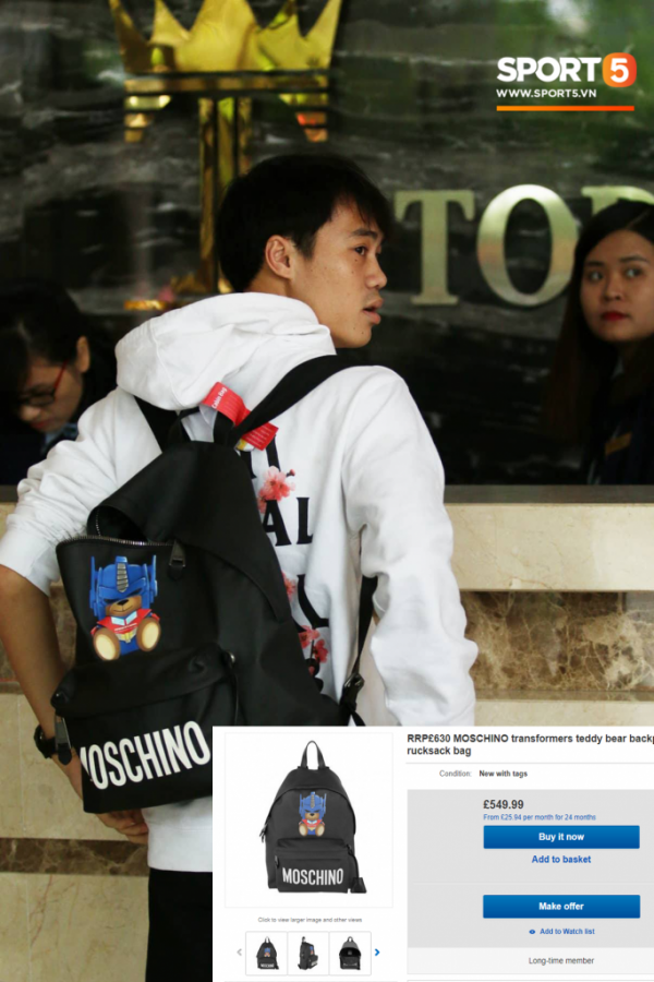 Balo Moschino thường xuyên được Văn Toàn sử dụng có giá hơn 15 triệu.