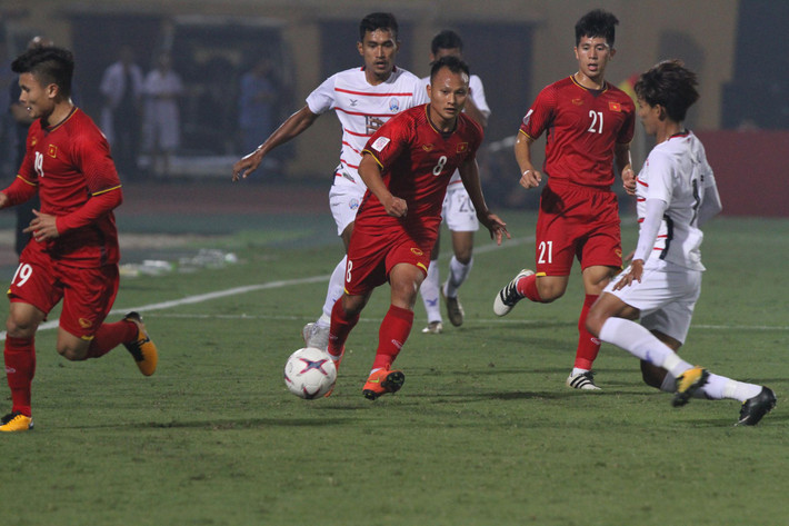 Tuy nhiên, việc ĐT Việt Nam có phải sớm gặp Thái Lan ngay tại vòng bán kết AFF Cup 2018 hay không thì phải chờ tới lượt trận cuối của bảng B diễn ra vào ngày 25/11.