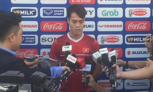 Ngoài bản năng sát thủ thì tốc độ và khả năng đeo bám bền bỉ của Văn Toàn sẽ giúp toàn đội dễ dàng hóa giải lối chơi áp sát và pressing của Myanmar.
