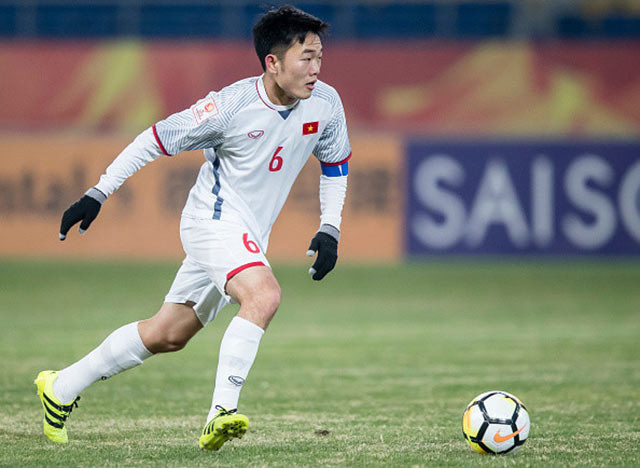 Xuân Trường đang trải qua 3 trận đấu tại AFF Cup 2018. Dù chưa thể hiện được nhiều nhưng HLV Park Hang-seo vẫn đặt lòng tin vào cầu thủ này ở vị trí tiền vệ trung tâm nhằm thu hồi và phân phối bóng cho đối tác Quang Hải.