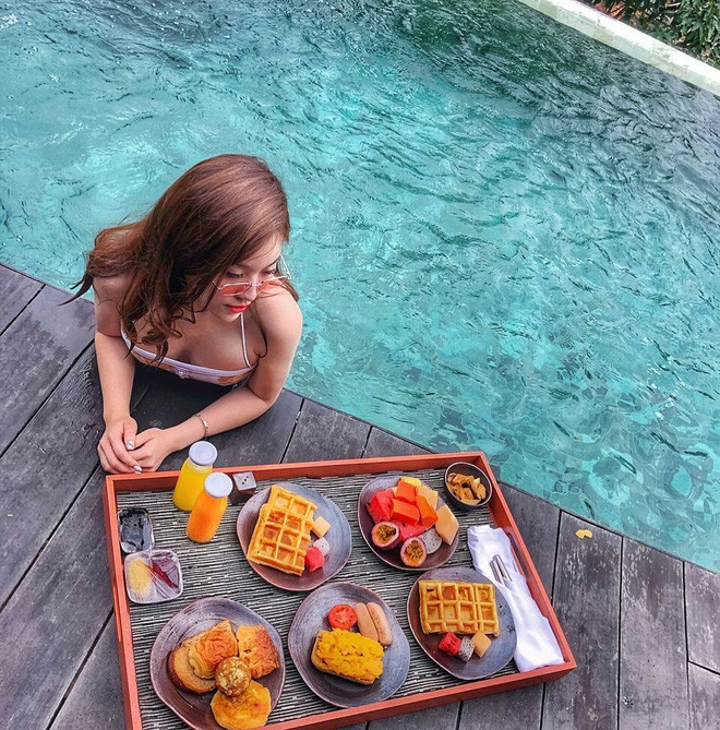 Theo thông tin mà nhiều blogger du lịch tiết lộ thì như để bắt kịp trào lưu này thì hiện nay rất nhiều khách sạn, resort tại Việt Nam cũng đã áp dụng dịch vụ phục vụ bữa sáng theo yêu cầu của khách hàng.