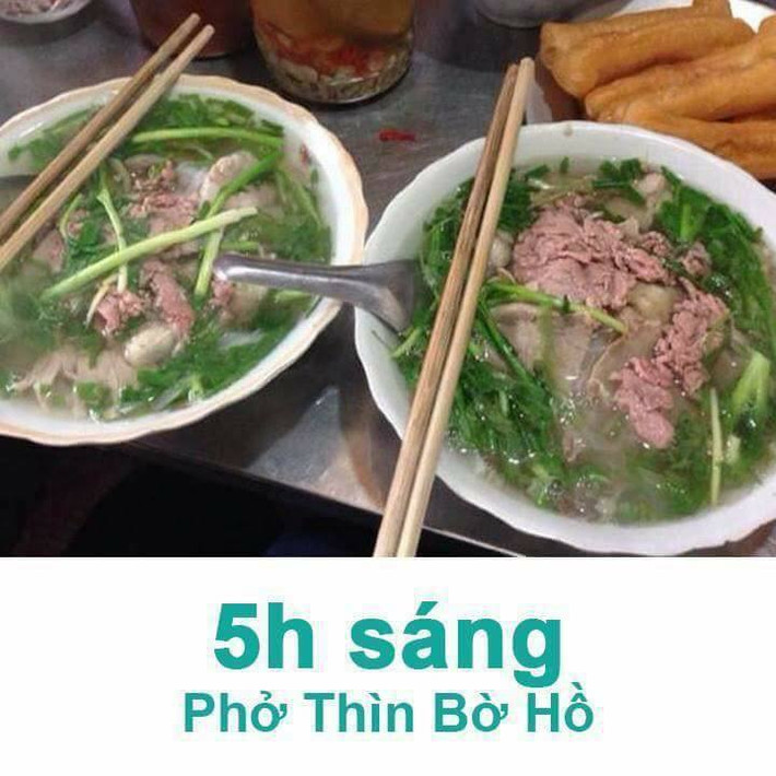 Với những bạn có thói quen dậy sớm thì phở Thìn Bờ Hồ là điểm đến khó có thể bỏ qua.