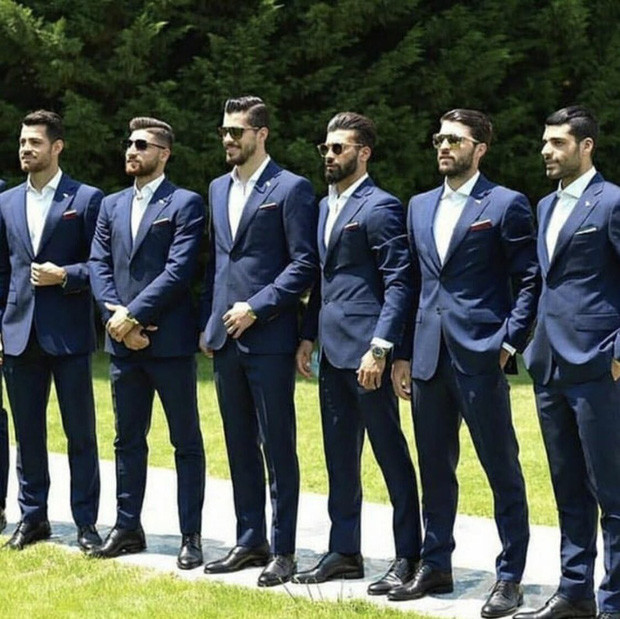 "Tôi sẽ ủng hộ đội tuyển Iran", một nữ CĐV tên Colette Scullion viết sau khi chiêm ngưỡng những nam thần Iran có mặt tại Nga để sẵn sàng dự World Cup.
