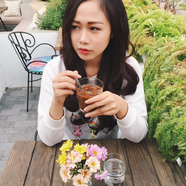 Nhiều cô gái cũng chia sẻ chuyện bê tráp nhiều niềm vui đồng thời mong "chủ thớt" sẽ sớm suôn sẻ trong đường tình duyên.