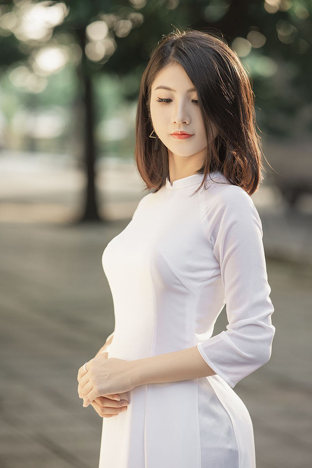 Trước khi trở thành sinh viên ngành thiết kế thời trang, Thùy Linh đã theo học một năm ở Học viện Âm nhạc, nhưng theo nguyện vọng của bố mẹ, cô bạn này chuyển sang học thiết kế thời trang.