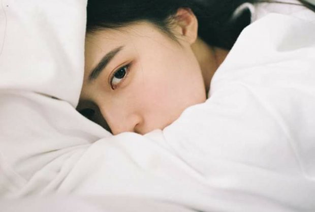 Bên dưới bình luận, dân tình hết lời khen ngợi sự xinh xắn, dễ thương của cô bạn. Ai cũng phải thốt lên sao giống Chi Pu thế, thậm chí có người còn cho rằng cô bạn có phần dịu dàng hơn nàng hot girl nổi tiếng.