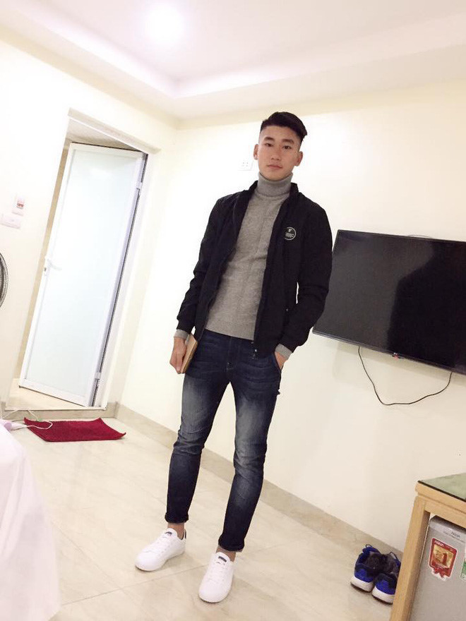 Nhâm Mạnh Dũng sinh năm 2000, hiện anh chàng này đang thi đấu cho CLB Thể Công ở vị trí tiền đạo.