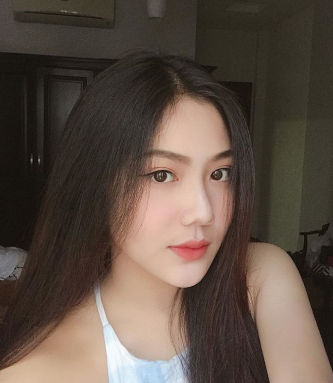 Nữ sinh Sài thành này thường xuyên nghe phải những điều bình phẩm không hay về mình, liên tục vướng vào thị phi trên trời rơi xuống.