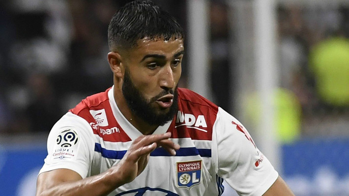 Tờ Kicker đưa tin, Bayern Munich đã tiếp cận Fekir. Bayern Munich muốn tăng cường hỏa lực sau khi cả Kingsley Coman và Corentin Tolisso đều dính chấn thương.