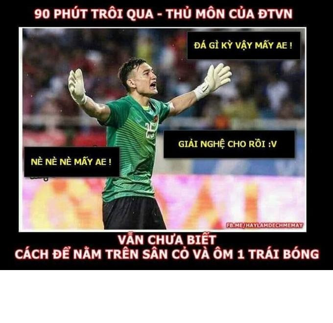Trong suốt 4 trận đấu tại AFF Cup, Văn Lâm không phải làm việc nhiều và chàng thủ môn nghĩ tới việc giải nghệ vì không có thời cơ để trổ tài.