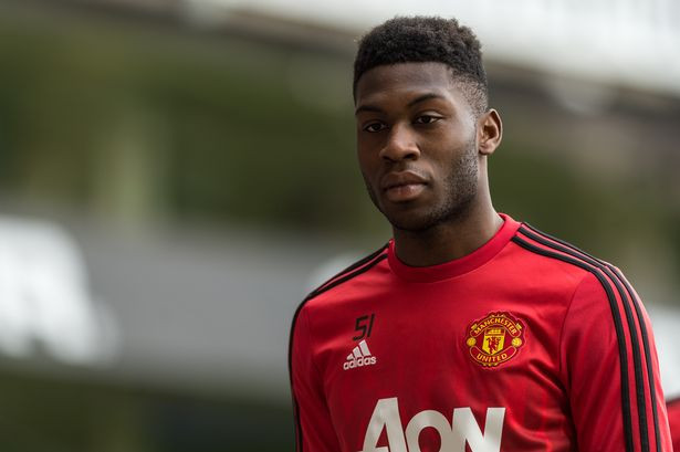 Timothy Fosu-Mensah tuyên bố sẽ không ra đi theo dạng cho mượn mùa tới mà ở lại cạnh tranh vị trí số 1 tại MU.
