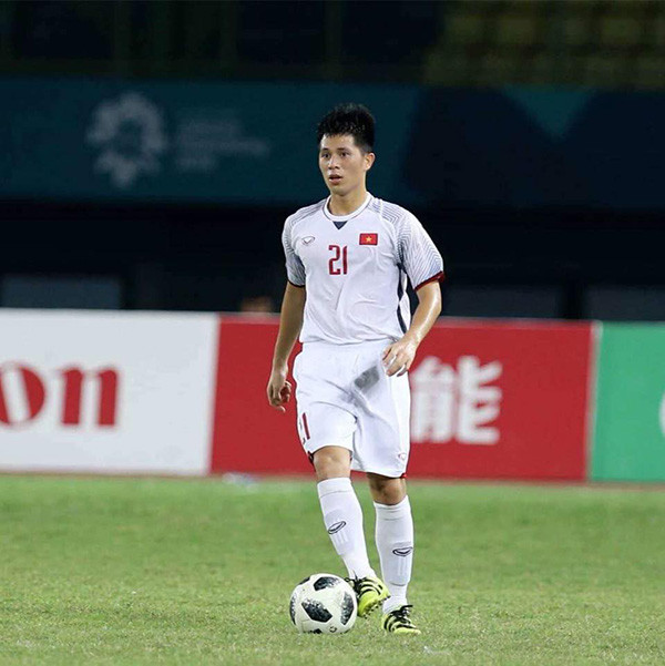 Trần Đình Trọng là trung vệ thép của ĐT Việt Nam tại AFF Cup 2018 đang diễn ra. Chơi ở vị trí trung vệ, anh đã góp phần giúp Việt Nam giữ sạch lưới qua 3 trận đấu vừa qua.