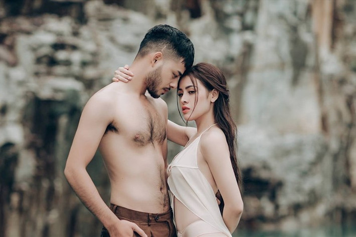 Đa phần mọi người đều cảm thấy vô cùng tiếc nuối cho Thư Dung khi sự nghiệp, tương lai còn đang rộng mở, vướng vào bộ ảnh "Tuyệt tình cốc" đã ảnh hưởng rất nhiều. Nay nếu đúng là vướng vào đường dây "gái gọi" cao cấp thì đúng là cuộc sống của cô sang trang khác hoàn toàn.