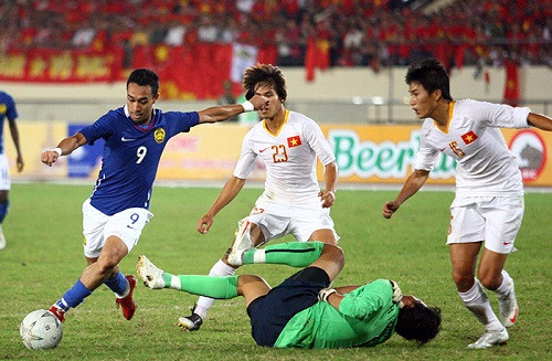 Tuy nhiên ở chung kết, U23 Việt Nam đã thua nghiệt ngã trước đối thủ Malaysia sau khi đã thắng 3-1 ở vòng bảng. Công lớn nhất trong chức vô địch của U23 Malaysia thuộc về "thầy phù thủy" Rajagobal với triết lý bóng đá chặt chẽ đáng sợ.