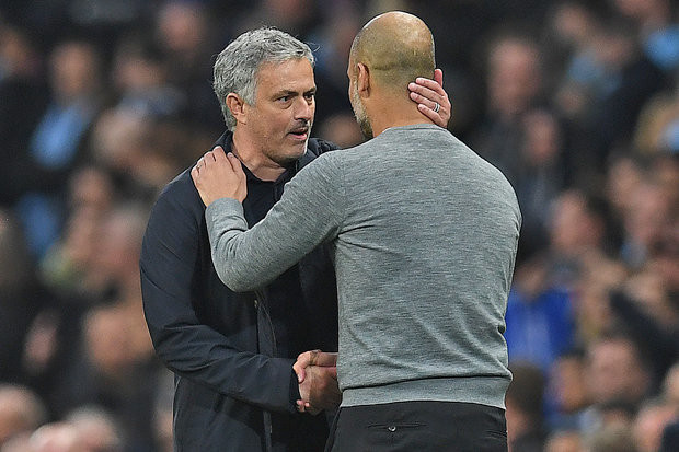 Vốn là "kẻ thù" từ La Liga qua đến Premier League, hơn nữa là ở 2 chiến tuyến Man xanh - Man đỏ, Pep Guardiola gây bất ngờ khi lên tiếng... bảo vệ Jose Mourinho, trước áp lực gặp phải cũng như nguy cơ bị MU sa thải.