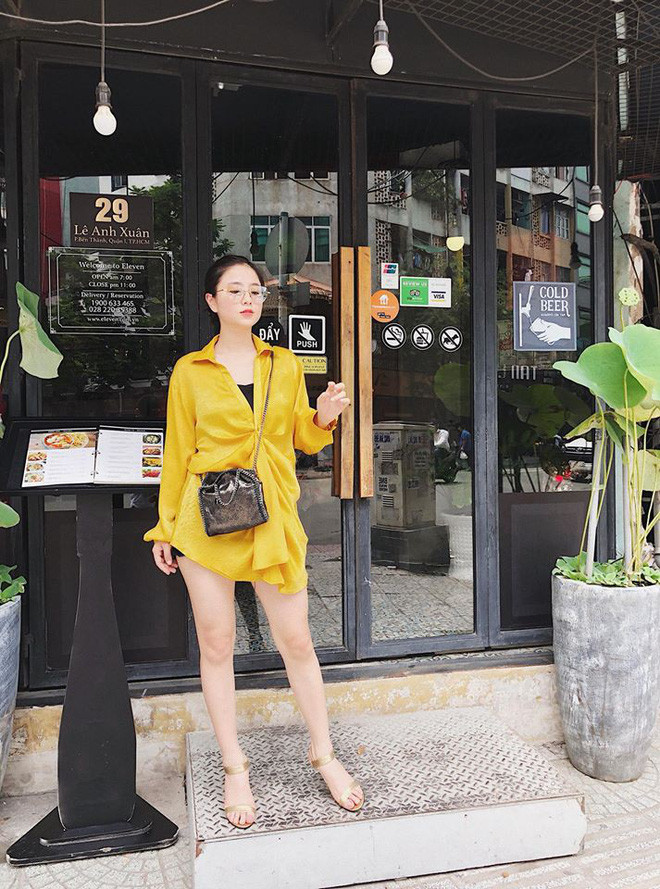 Cả Ba Duy lẫn Nam Thương thường xuyên có những chuyến du lịch đến khắp nơi trong nước cùng với gia đình Trang Lou và Heo Mi Nhon, đặc biệt là bất kỳ nơi nào cô nàng đến cũng đều thấp thoáng vẻ sang trọng.