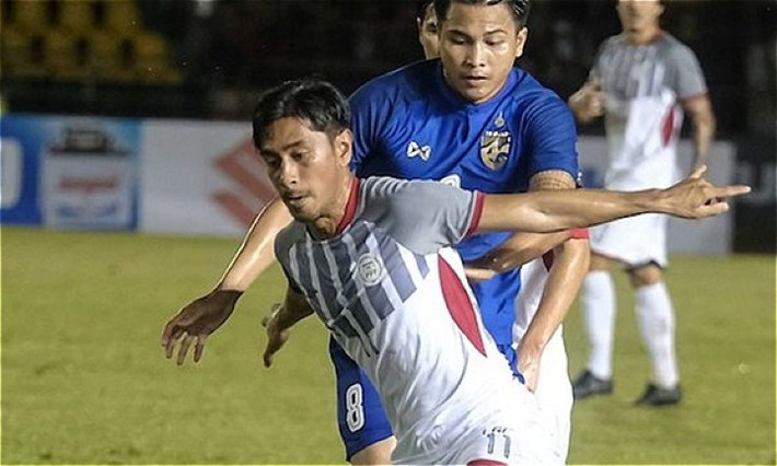 Trước thềm bán kết lượt đi AFF Cup 2018 với ĐT Việt Nam, hậu vệ Daisuke Sato chính thức chia tay ĐT Philippines để trở về Romania thi đấu cho CLB Sepsi Sfantu Gheorghe.Trước khi chia tay, cầu thủ gốc Nhật Bản này chia sẻ rằng: "Tôi rất vui khi được đồng hành cùng ĐT Philippines và đương nhiên là chúng tôi nhắm tới danh hiệu vô địch. Nhưng đã tới thời điểm tôi chia tay AFF Cup 2018 rồi".