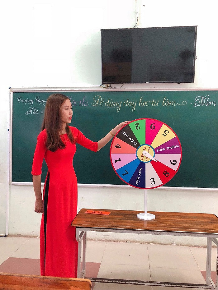 Theo nhiều dân mạng bình luận, học tập mà sáng tạo, mới mẻ thế này, bảo sao học sinh chỉ muốn ở lại lớp chứ chẳng muốn về nhà.