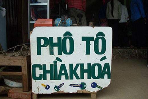 Biển quảng cáo không gọi là đánh chìa khóa mà gọi hẳn "phô tô".
