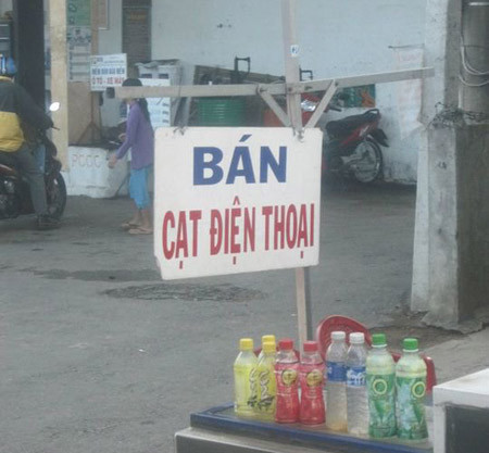 Card điện thoại đã bị viết nhầm thành "Cạt điện thoại".