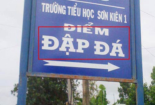 Một tấm biển thông báo có nội dung dễ gây... hiểu nhầm.