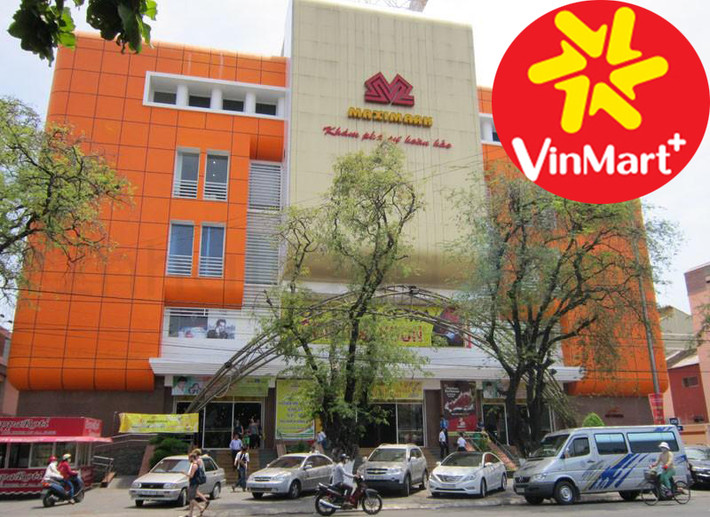 Theo đó, toàn bộ các trung tâm thương mại – siêu thị Maximark sẽ được chuyển đổi thành các siêu thị VinMart/ VinMart+ thuộc hệ thống Vinmart, hoặc sẽ trở thành thành viên của hệ thống Vincom Retail với thương hiệu Vincom.