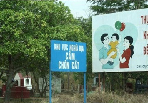 Tấm biển thông báo khó hiểu????