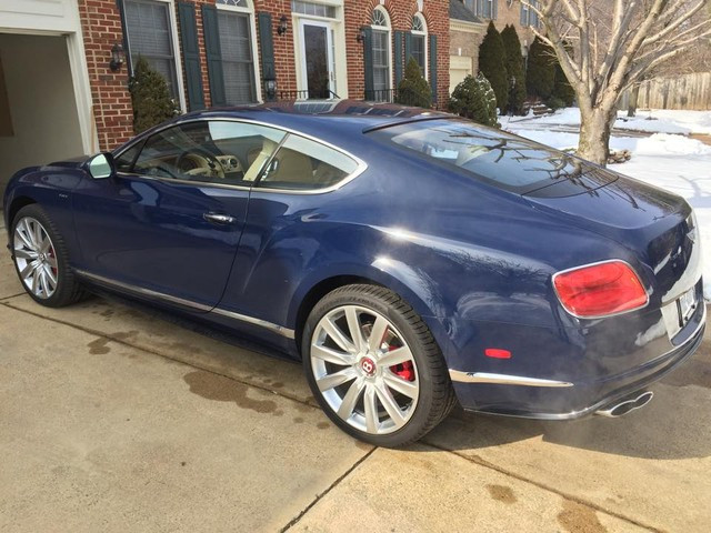 Tại thị trường Mỹ, Bentley Continental GT V8 S được bán với giá khởi điểm khoảng 4,4 tỷ đồng. Chỉ trong vòng vài tháng, chàng thiếu gia trẻ tuổi đã có hai chiếc xe trị giá hơn hai chục tỷ đồng khiến người khác không khỏi ganh tỵ.