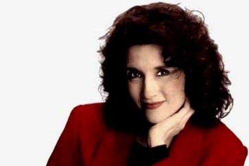 Marilyn vos Savant là một nhà báo nổi tiếng của tạp chí Parade, cô có chỉ số IQ là 190. Cô là người phụ nữ có chỉ số IQ cao nhất trong 5 năm liên tiếp. Thông qua "Ask Marilyn", độc giả có thể gửi câu đố và câu hỏi về các chủ đề khác nhau cho Marilyn vos Savant để cô giải quyết và trả lời.