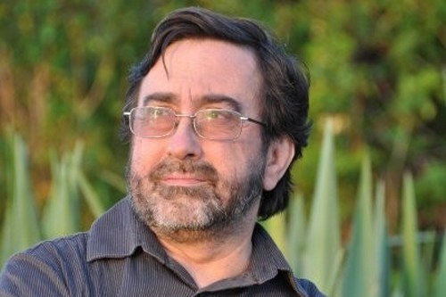 Tiến sĩ Evangelos Katsioulis người Hy Lạp được biết đến với chỉ số IQ là 198. Ông đã làm việc như một bác sĩ y khoa và bác sĩ tâm thần. Ông có bằng cấp trong lĩnh vực triết học, công nghệ, nghiên cứu y học và tâm thần học. Katsioulis cũng là một hoạ sĩ giỏi.