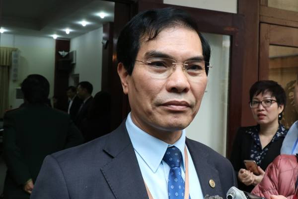 Ông Nguyễn Song Hào (Chủ tịch UBND Quận Đống Đa) cho biết, việc tháo dỡ bậc tam cấp làm theo quy trình thực hiện dự án.