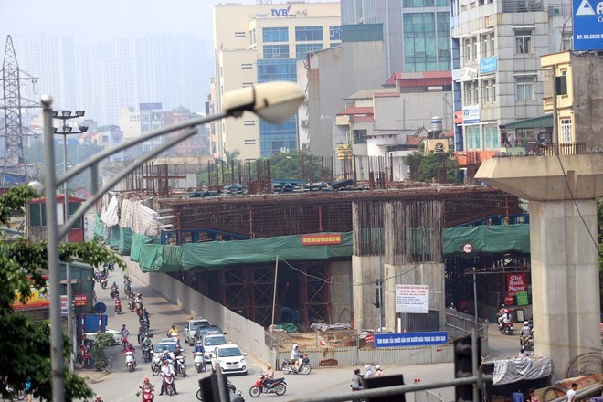 Công trường không một bóng người.