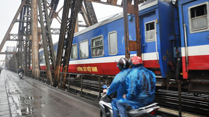 Dự án sau đó phải tạm dừng. Liên quan tới dự án này, mới đây, Tập đoàn tư vấn giao thông Nhật Bản (JTC) yêu cầu hoàn tiền tư vấn thiết kế đã giải ngân theo gói thầu lại cho tập đoàn.