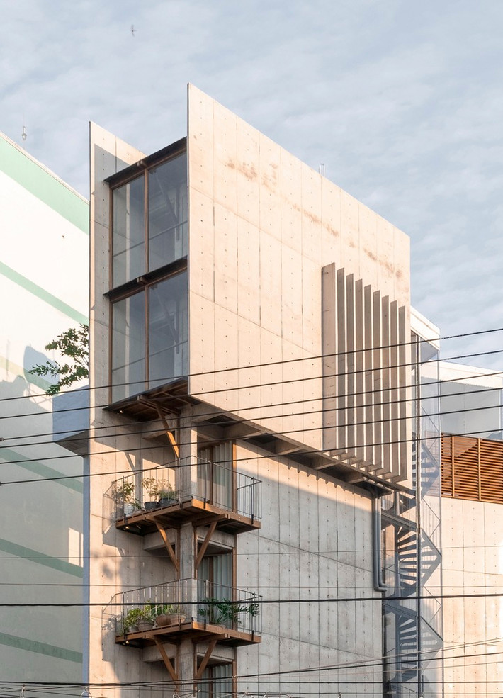 Đặc điểm của Sep’on Heartfulness Centre có dạng nhà ống, chiều ngang hẹp.
