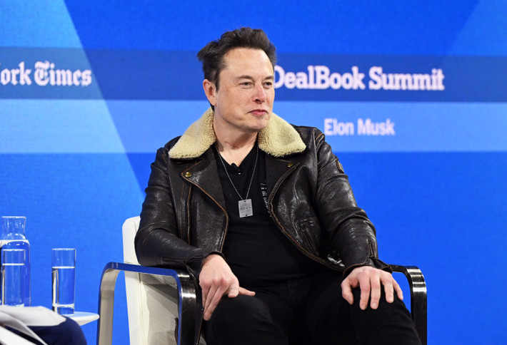 Khối tài sản của Elon Musk thậm chí còn vượt qua GDP của Hungary (222,2 tỷ USD) theo ước tính của IMF năm 2023. Ảnh: Getty
