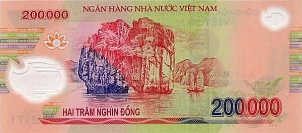 rên tờ 200.000 đồng là hòn Đỉnh Hương thuộc Vịnh Hạ Long (Quảng Ninh). Phiến đá có hình một lư hương khổng lồ đứng giữa biển khơi.
