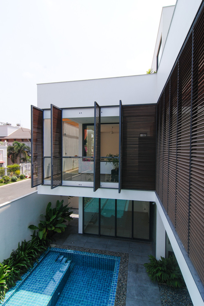 Khi bắt đầu xây biệt thự, gia chủ mong muốn có một không gian sống thoáng đãng, gần gũi thiên nhiên nhưng vẫn đảm bảo tính riêng tư trong sinh hoạt thường ngày.