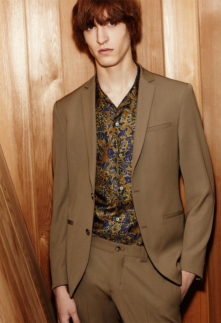 Áo khoác blazer nam lịch lãm.