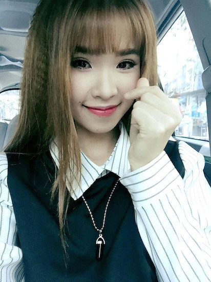 Không hề kém cạnh, Fanpage Khởi My có gần 9 triệu người like và giá mỗi bài đăng ở mức 1712 USD (38 triệu đồng).