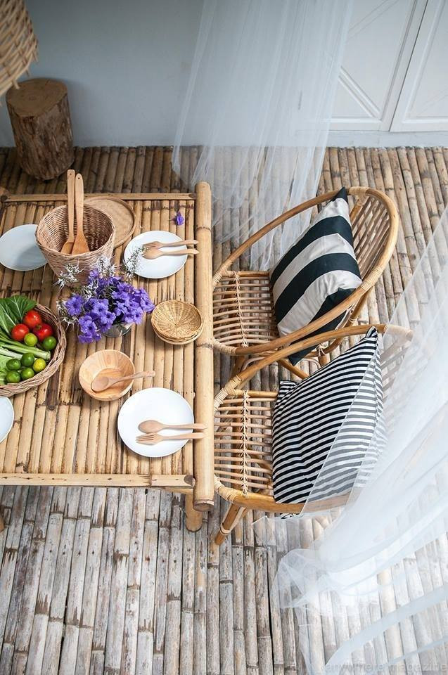 Bên trong các căn nhà nghỉ bằng tre và gỗ tại khu vườn.
