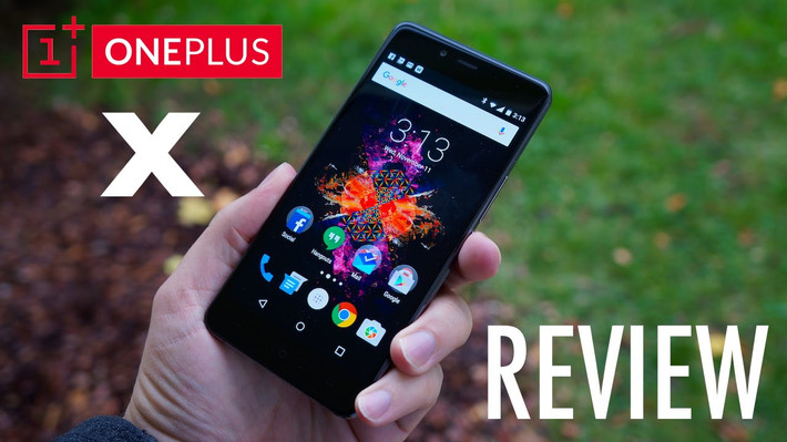 OnePlus X sử dụng camera 13MP cảm biến ISOCELL của Samsung, có khả năng lấy nét siêu nhanh chỉ 0,2 giây. Ảnh: YouTube.