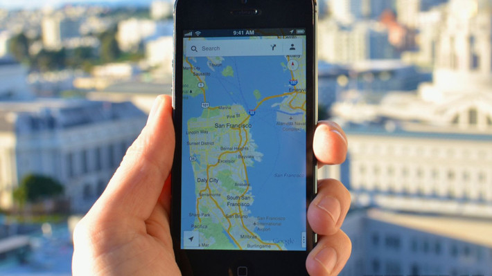 Google Maps có thể sử dụng được ngay cả khi ngoại tuyến. Theo đó, khi còn kết nối internet, bạn hãy chuyển bản đồ đến khu vực mình lưu lại. Ảnh: BGR.